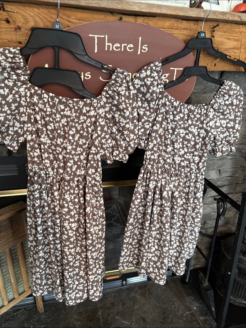 Girls Brown Floral Puff-Sleeve Dresses